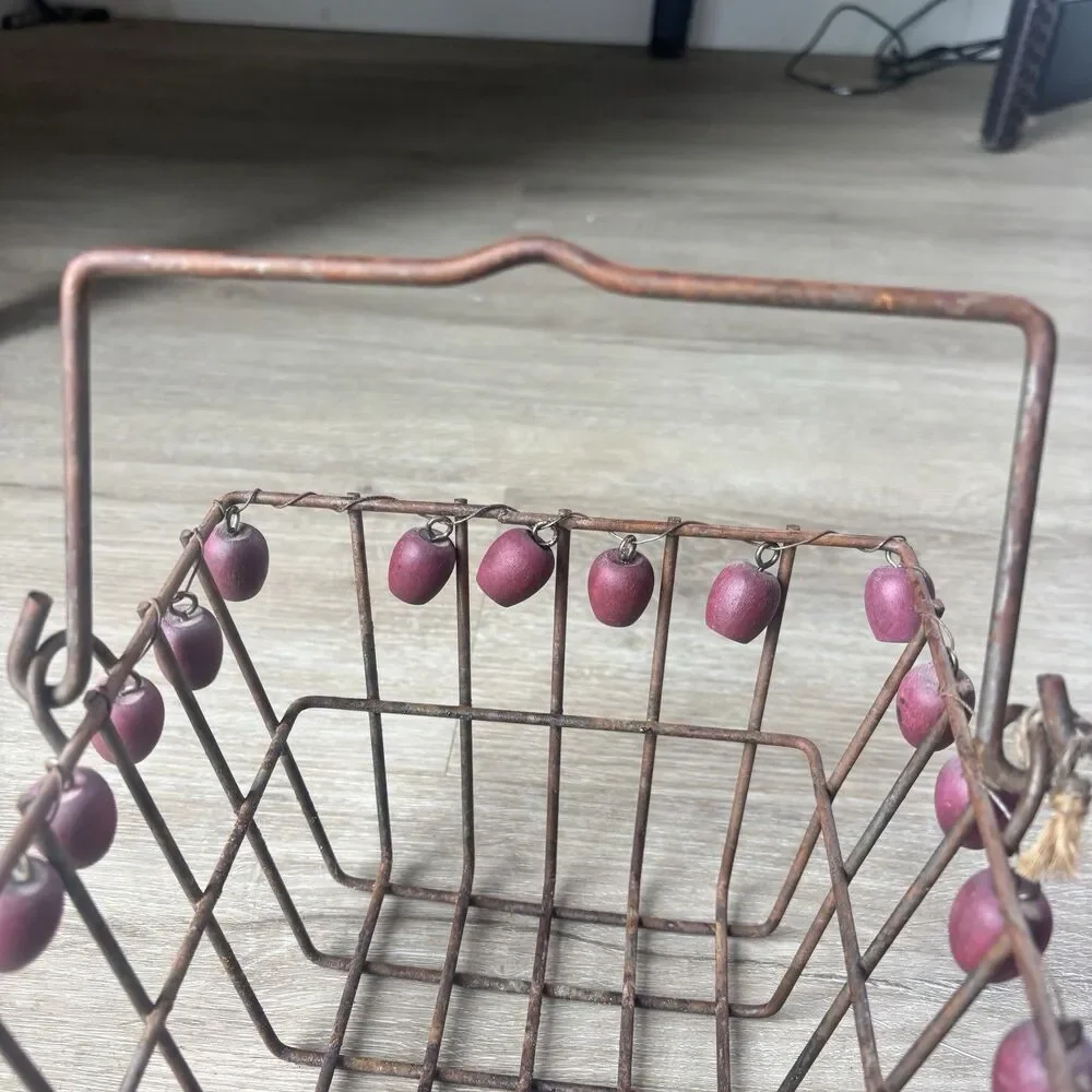 Primitive item vintage